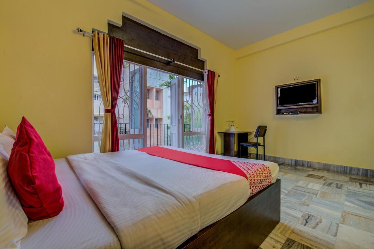 Oyo 12960 Hotel Adrija Salt Lake City Εξωτερικό φωτογραφία