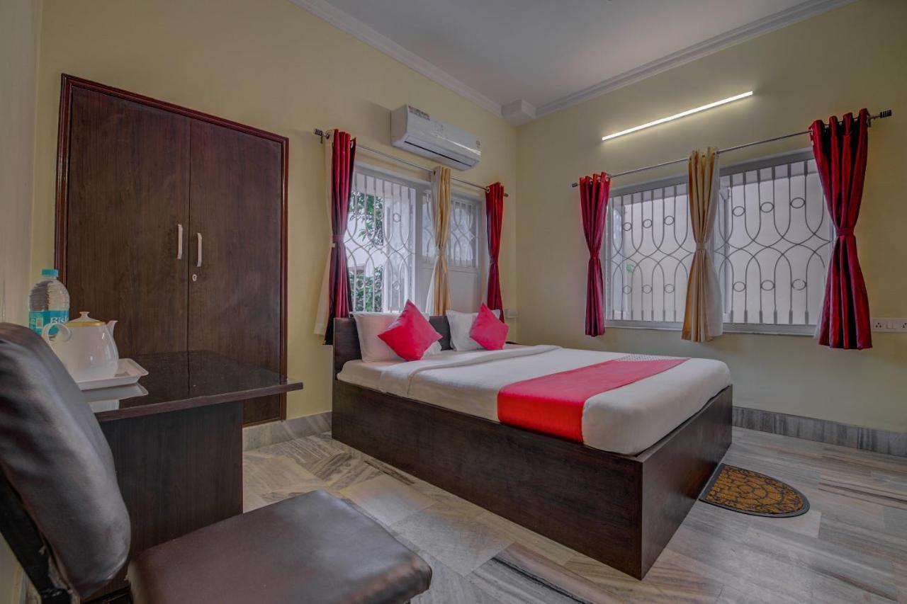 Oyo 12960 Hotel Adrija Salt Lake City Εξωτερικό φωτογραφία